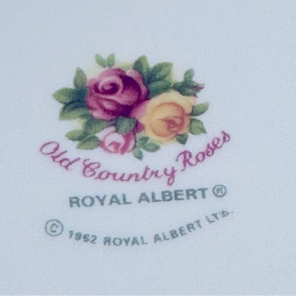 Royal Albert Old English Roses Rosebud Ceramic Planter (H6.5”) (EUC) - Picture 7 of 7